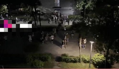 大型云野吃瓜现场视频,揭秘大型云野吃瓜现场盛况