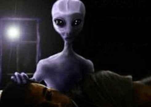 吃瓜吃出外星人视频真实,吃瓜意外捕捉到外星生命？