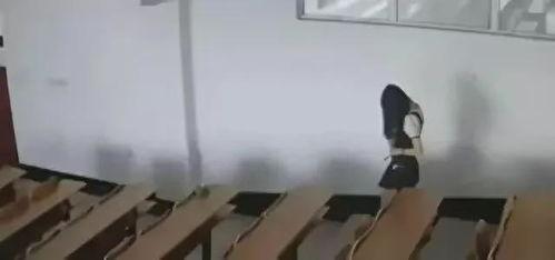 黑龙江女孩吃瓜视频曝光,揭秘背后真相  第2张