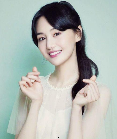 郑爽微博吃瓜视频,揭秘明星幕后生活片段