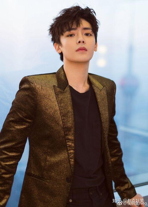 侯明昊吃瓜照片大全视频,照片大全视频揭秘明星日常  第2张