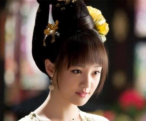 有人预言古装明星吃瓜的视频,预言成真，娱乐圈风云再起  第2张