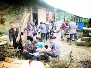 河南汝州吃瓜事件视频,一场引发热议的街头冲突瞬间  第2张