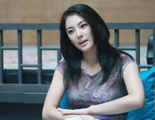 张雨绮吃瓜第一线回应视频,回应争议视频引热议  第3张